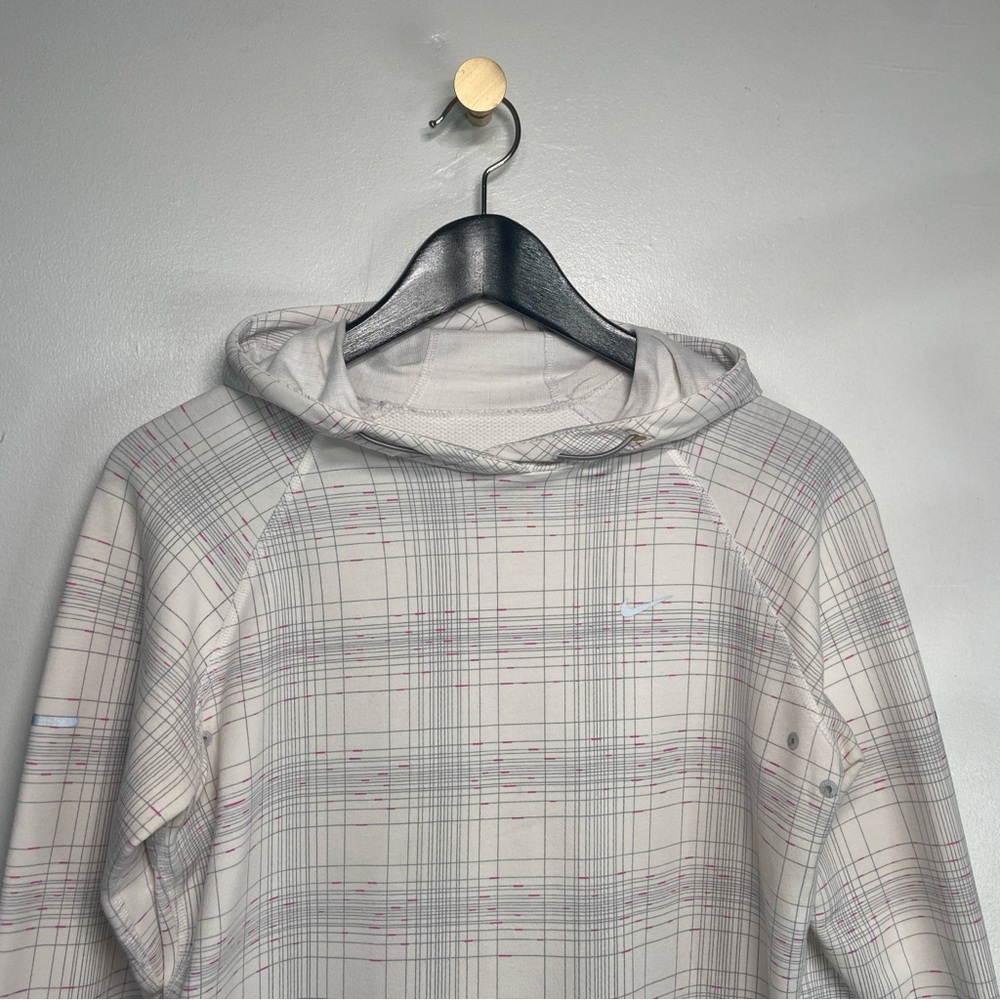 Nike Drifit Geometric Pattern Vented Athletic Hoo… - image 2